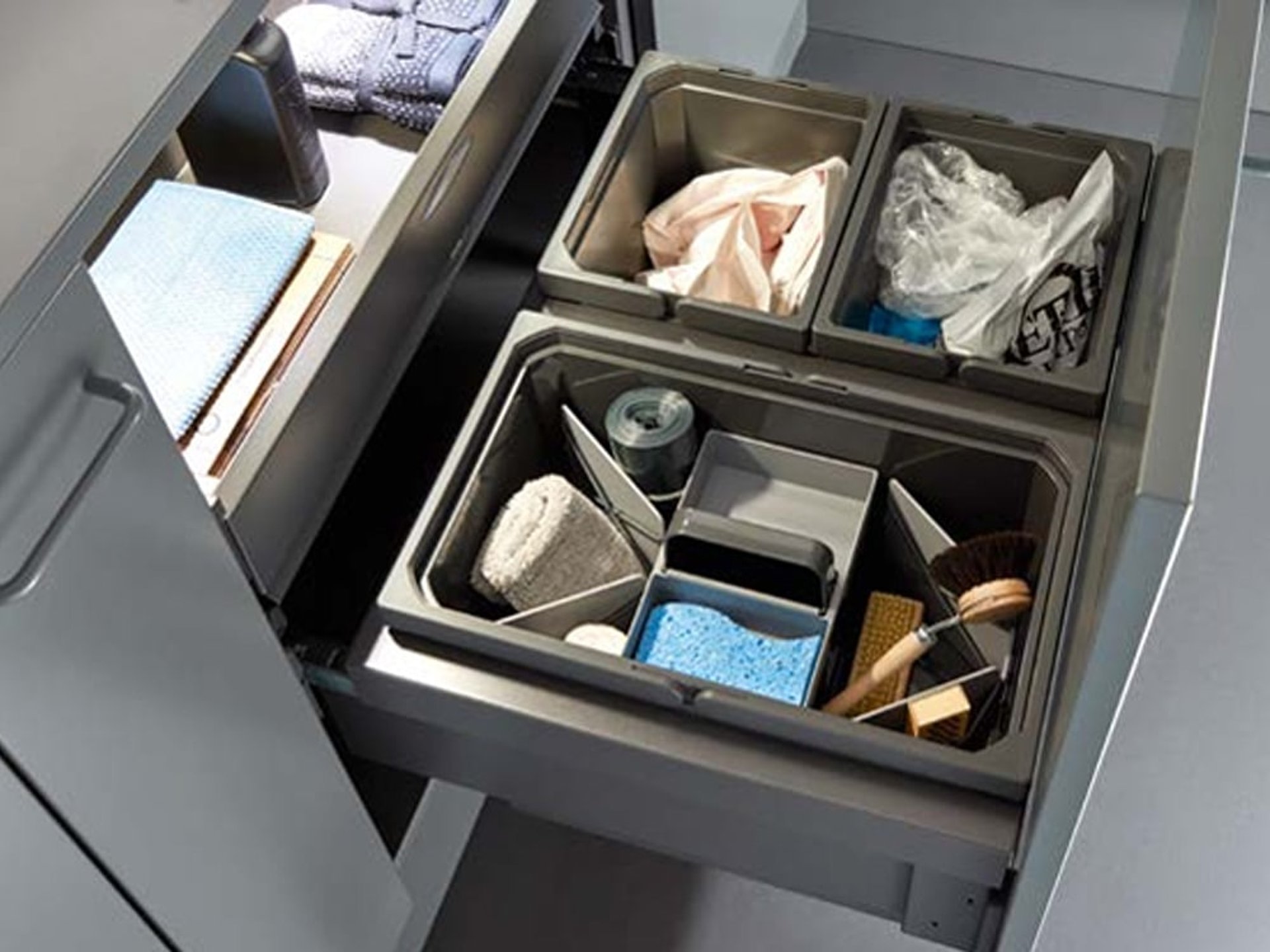 Vauth-Sagel Envi Mülltrennsystem in Küchenschublade: Praktische Fächer für Müll & Putzutensilien. Clevere Küchenorganisation.