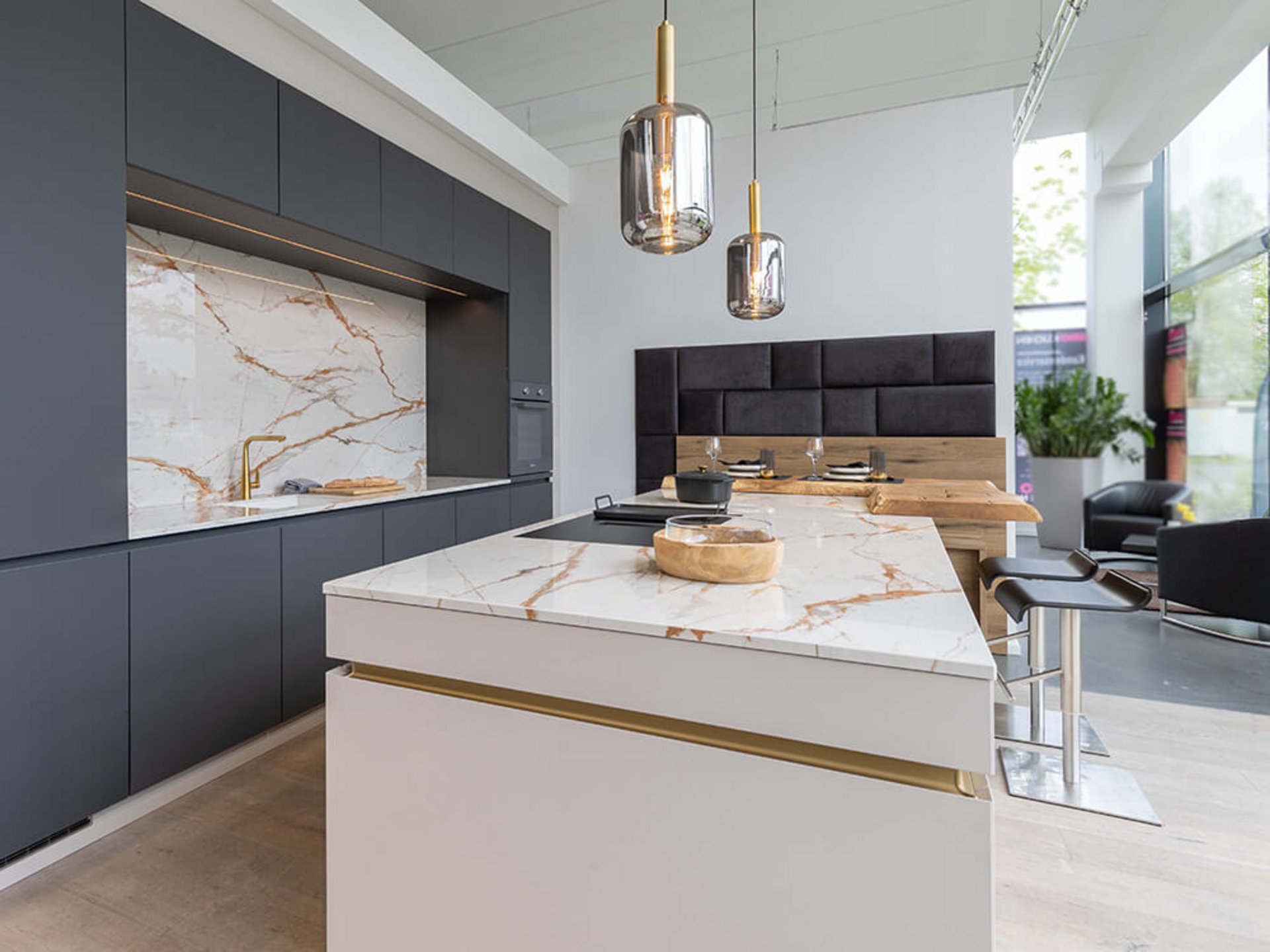 ASMO KÜCHEN - LEICHT Wohnküche mit vielen Raffinessen