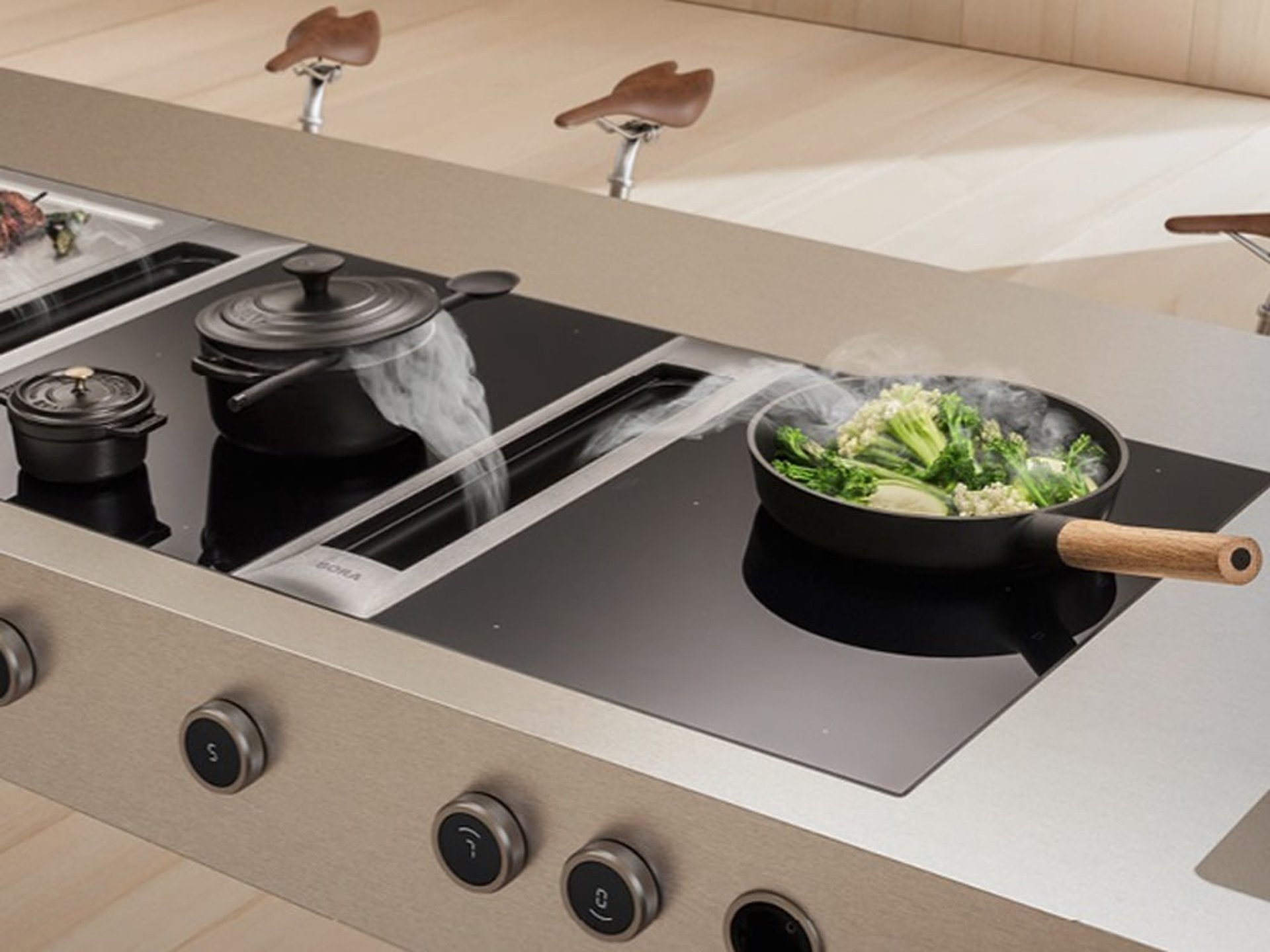 BORA-Kochfeldabzug für Kopffreiheit. Innovative Dunstabzüge für ergonomische Küchengestaltung