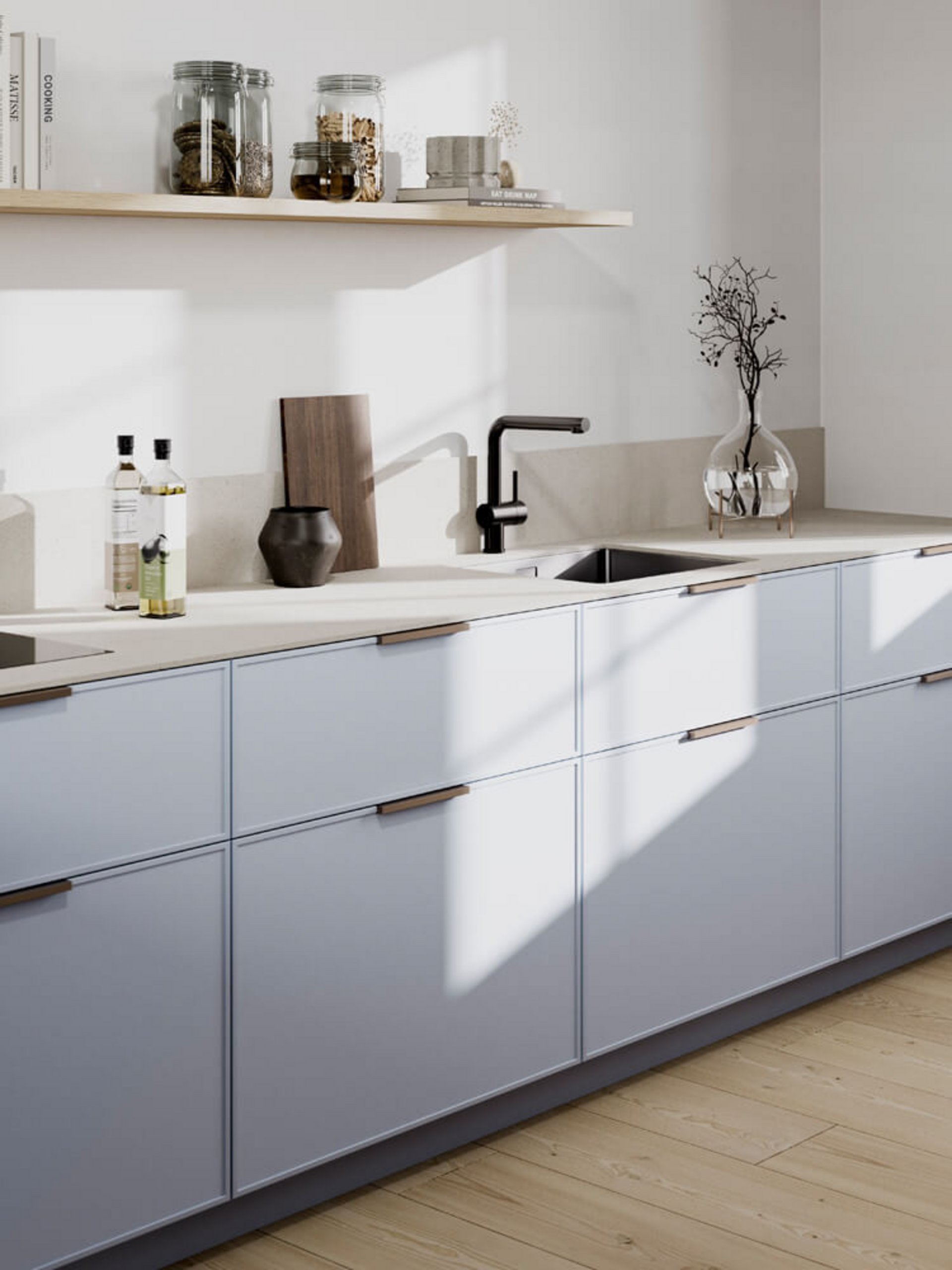 Hellcyanfarbene LEICHT Hygge Einbauküche mit Holzgriffleisten und heller Arbeitsplatte in Steinoptik