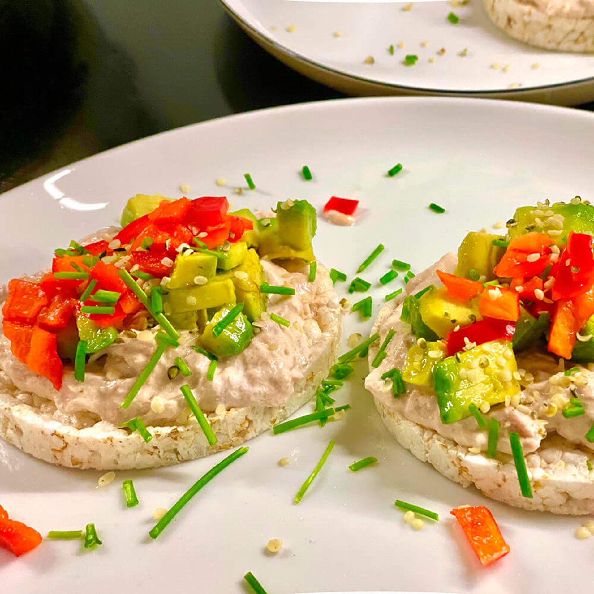 ASMO KÜCHEN Rezept Reiswaffel mit Thunfisch