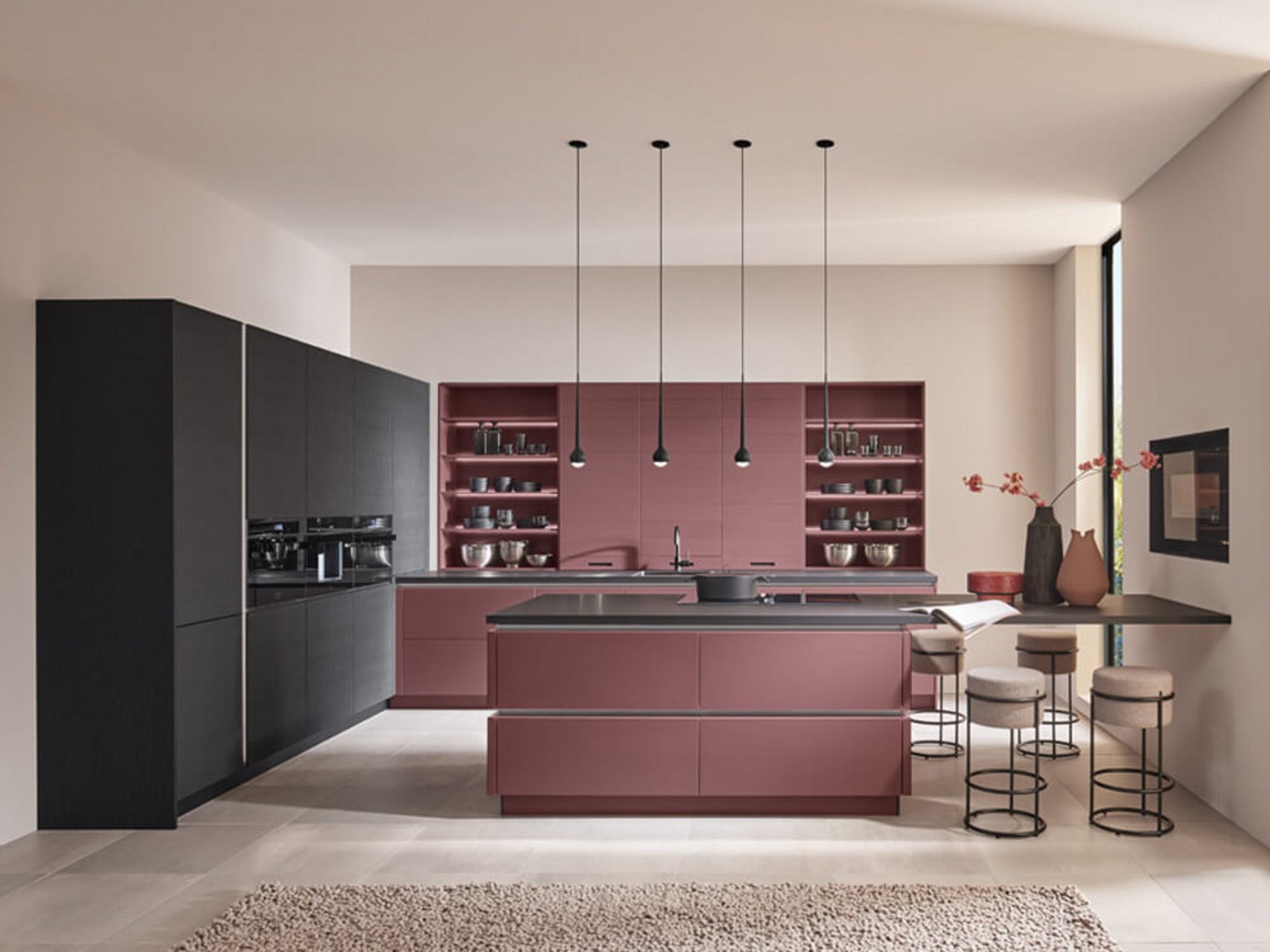 Fronten der X-EG in Tiefschwarz Mattlack mit Velvet-Effekt, gleichmäßige matte Optik.