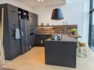 Asmo Küchen ASMO Classic L-Küche mit Halbinsel und Sitzbank